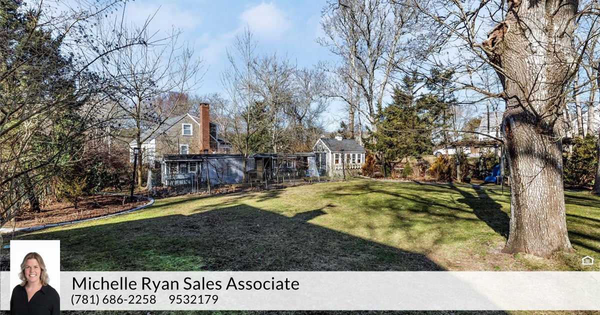 153 Center St, Yarmouth Port, MA 02675