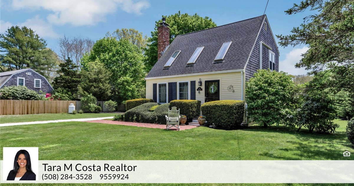 9 Bacon Farm Rd, East Falmouth, MA 02536